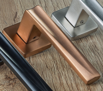 Okovje za vrata ROSTEX EMONT/H z zatiči (TI - BAKRENA MAT)